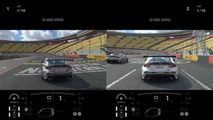 Does Gran Turismo 7 have 2 player?
